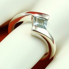 Красивое серебряное (925) кольцо, код ah50682 цена и информация | Кольца | pigu.lt