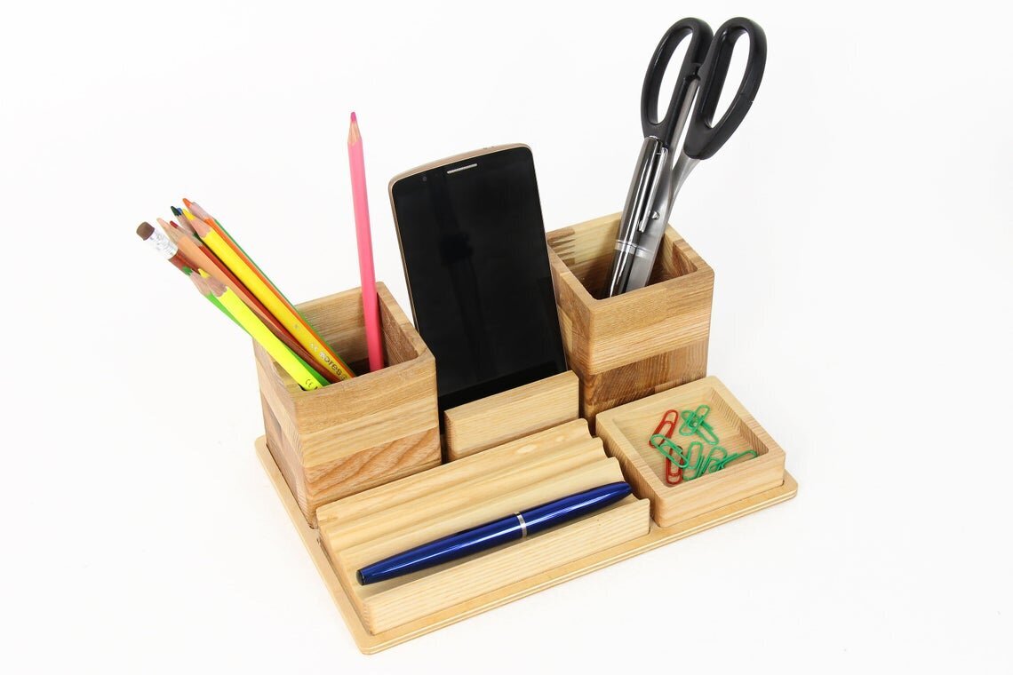 Stalo pieštukinė. medinė kaina ir informacija | Kitos originalios dovanos | pigu.lt
