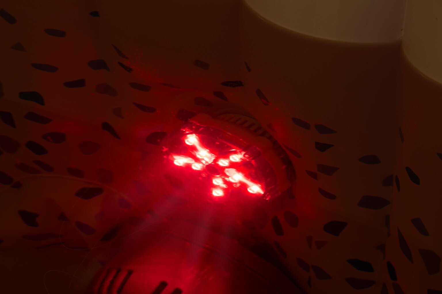 Šviestuvas masažiniams baseinui Bestway Lay-Z-Spa LED, 7 spalvų kaina ir informacija | Baseinų priedai | pigu.lt