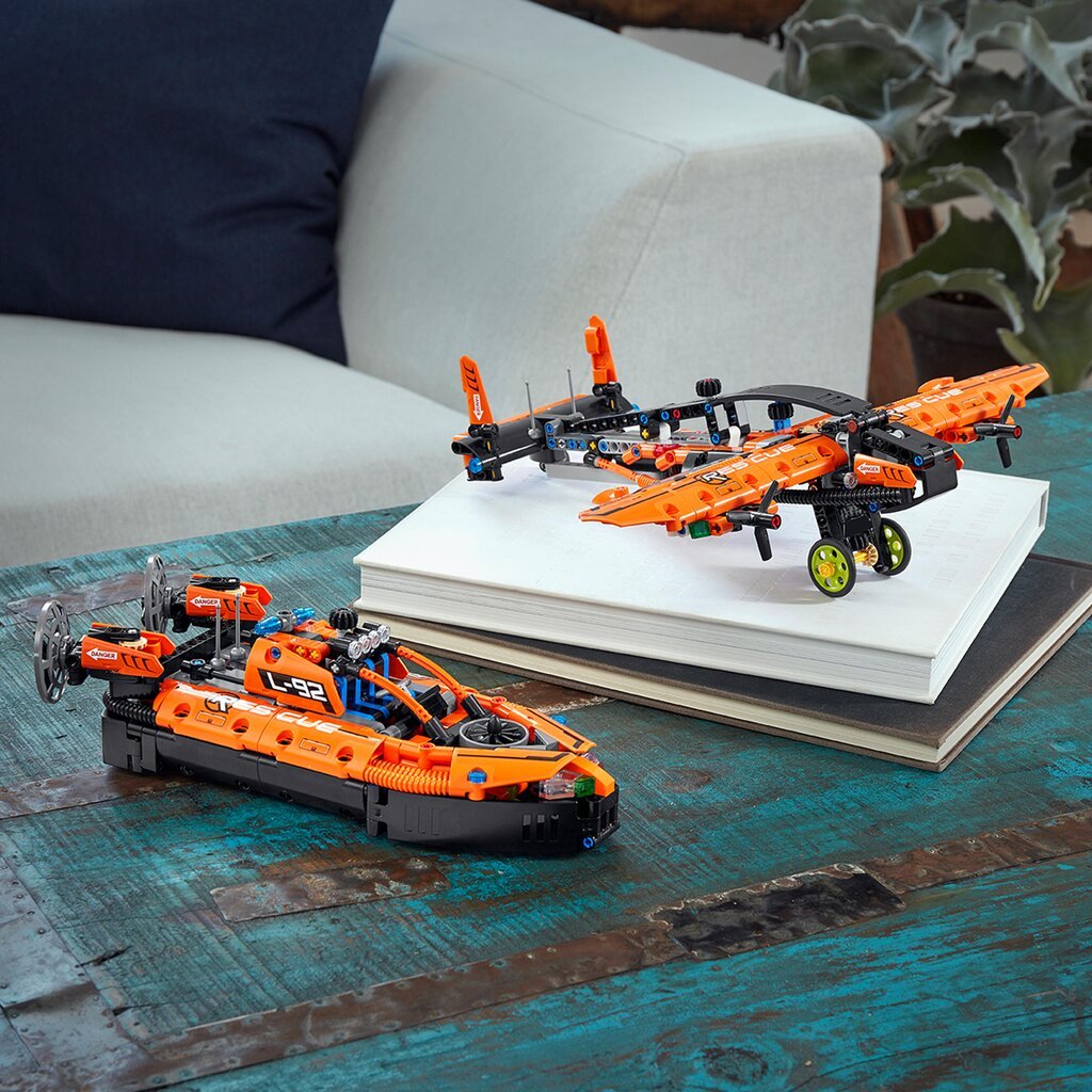 42120 LEGO® Technic Gelbėjimo laivas su oro pagalve kaina ir informacija | Konstruktoriai ir kaladėlės | pigu.lt
