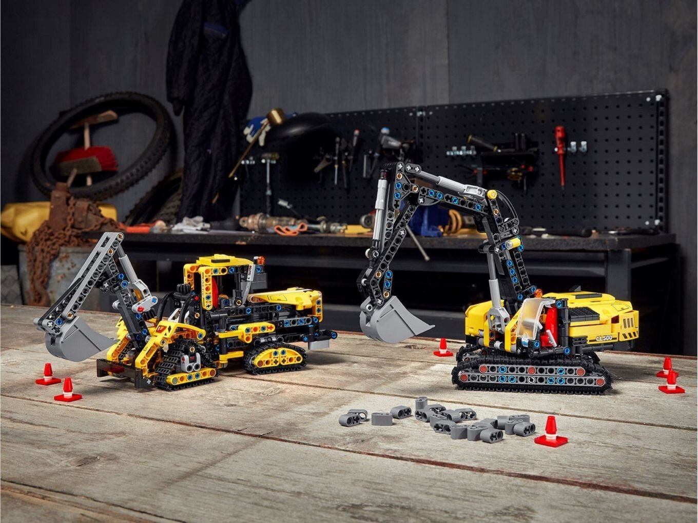 42121 LEGO® Technic Sunkiasvoris ekskavatorius цена и информация | Konstruktoriai ir kaladėlės | pigu.lt