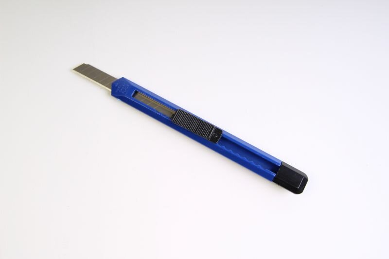 Kanceliarinis peilis, 9 mm kaina ir informacija | Kanceliarinės prekės | pigu.lt