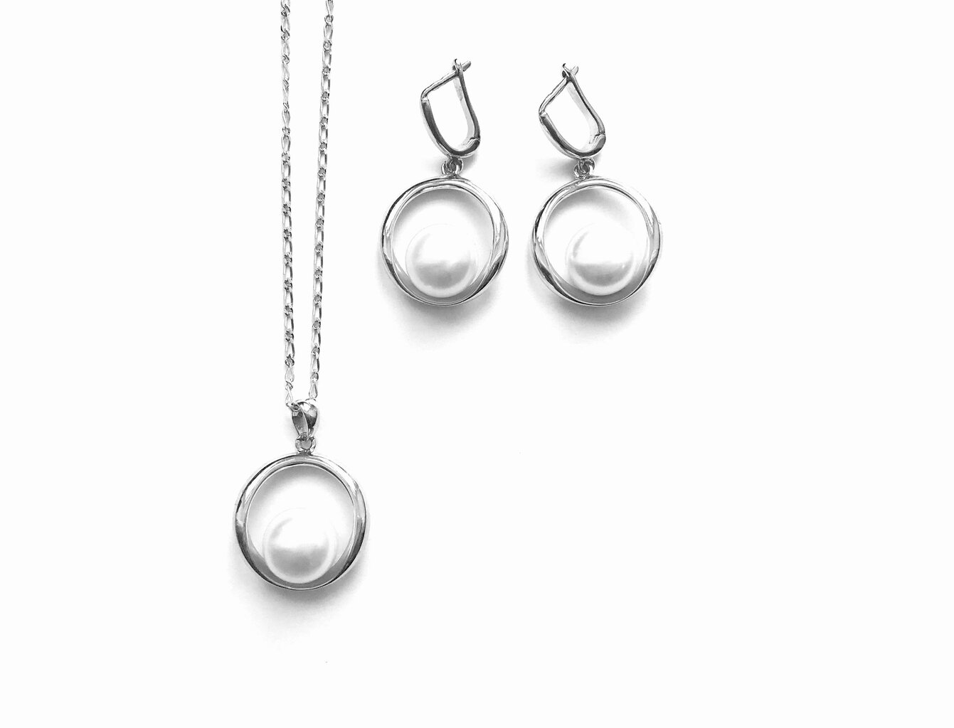 Sidabrinis pakabukas ir auskarai su baltais perlais kaina ir informacija | Papuošalų rinkiniai | pigu.lt