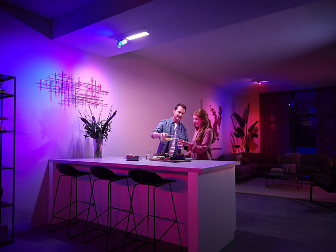 Philips Hue taškinis lubinis šviestuvas Centris цена и информация | Lubiniai šviestuvai | pigu.lt