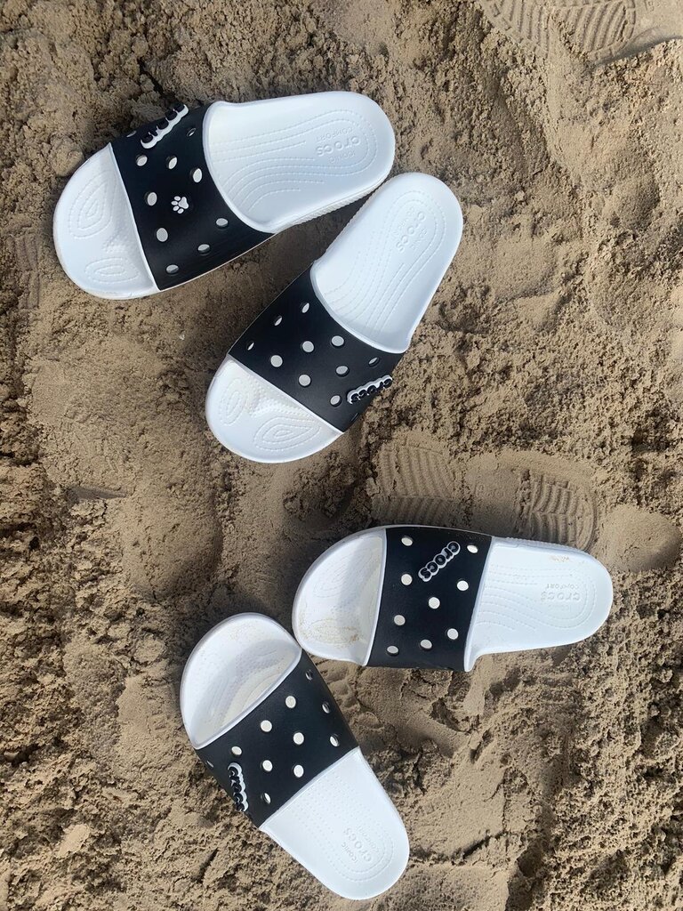 Šlepetės moterims Crocs™ Classic Colorblock Slide, juodos kaina ir informacija | Šlepetės moterims | pigu.lt