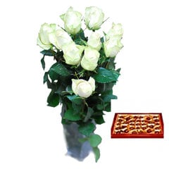 Baltos rožės + saldainiai, 11 vnt. цена и информация | Живые цветы  | pigu.lt