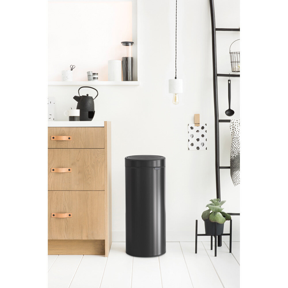 Brabantia šiukšliadėžė Touch Bin, 30 l, juoda kaina ir informacija | Šiukšliadėžės | pigu.lt