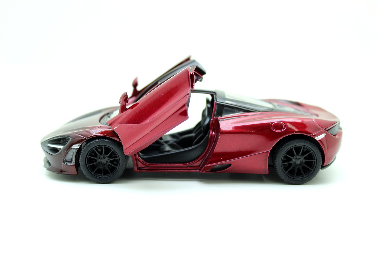 Automodelis Kinsmart McLaren MSO 720S цена и информация | Žaislai berniukams | pigu.lt