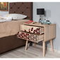 Naktinis staliukas Kalune Design 869, 61 cm, ąžuolo/raudonos spalvos kaina ir informacija | Spintelės prie lovos | pigu.lt