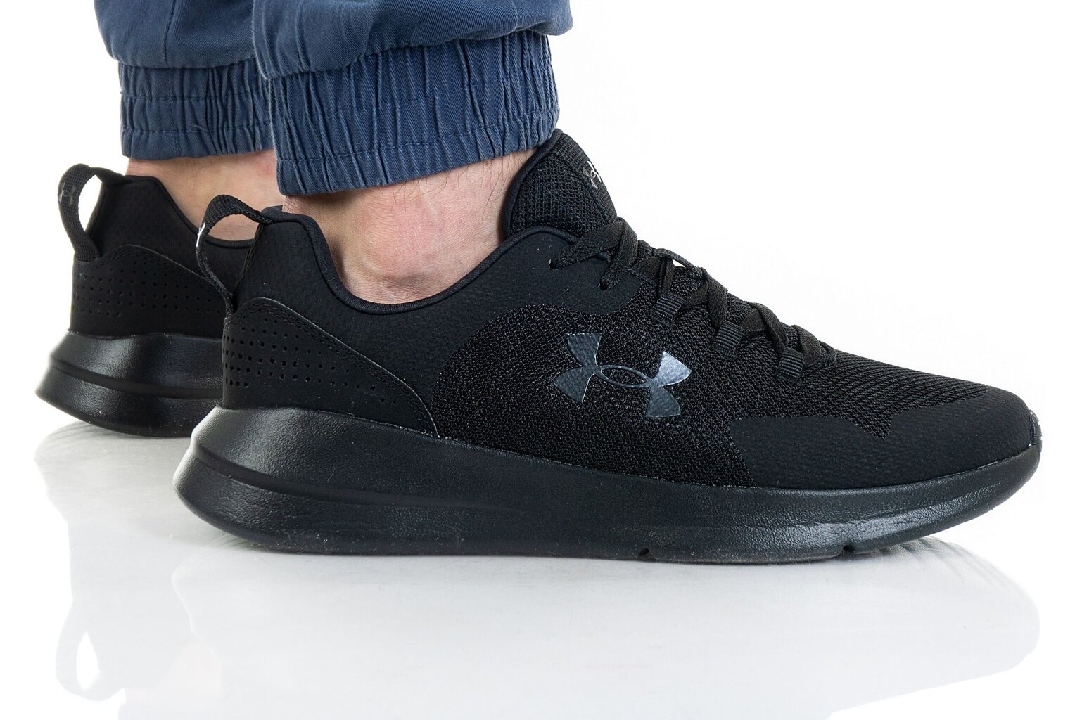 Kedai vyrams Under Armour UA Essential 3022954-004, juodi kaina ir informacija | Kedai vyrams | pigu.lt