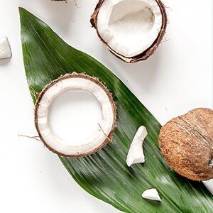 Plaukų aliejus Ayumi Coconut Enriched, 150 ml kaina ir informacija | Priemonės plaukų stiprinimui | pigu.lt