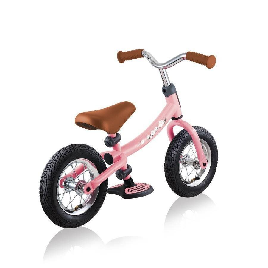 Balansinis dviratukas Globber Go Bike Air Pink kaina ir informacija | Balansiniai dviratukai | pigu.lt