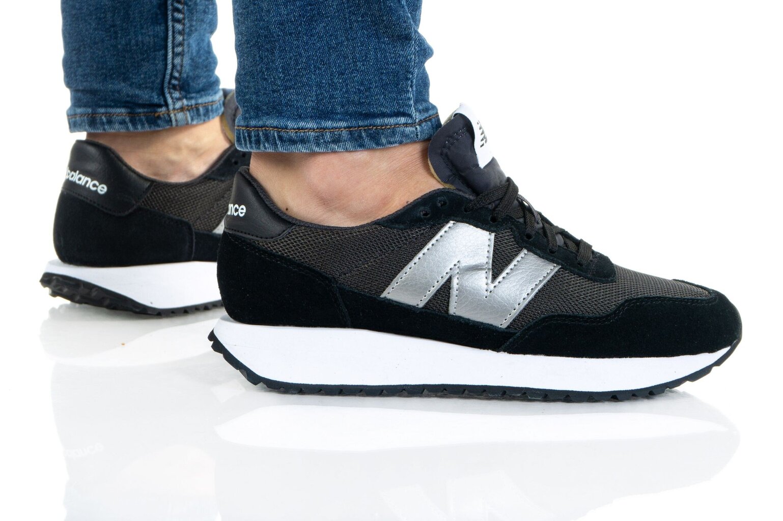 Laisvalaikio bateliai moterims New Balance 237 WS237CC, juodi цена и информация | Sportiniai bateliai, kedai moterims | pigu.lt