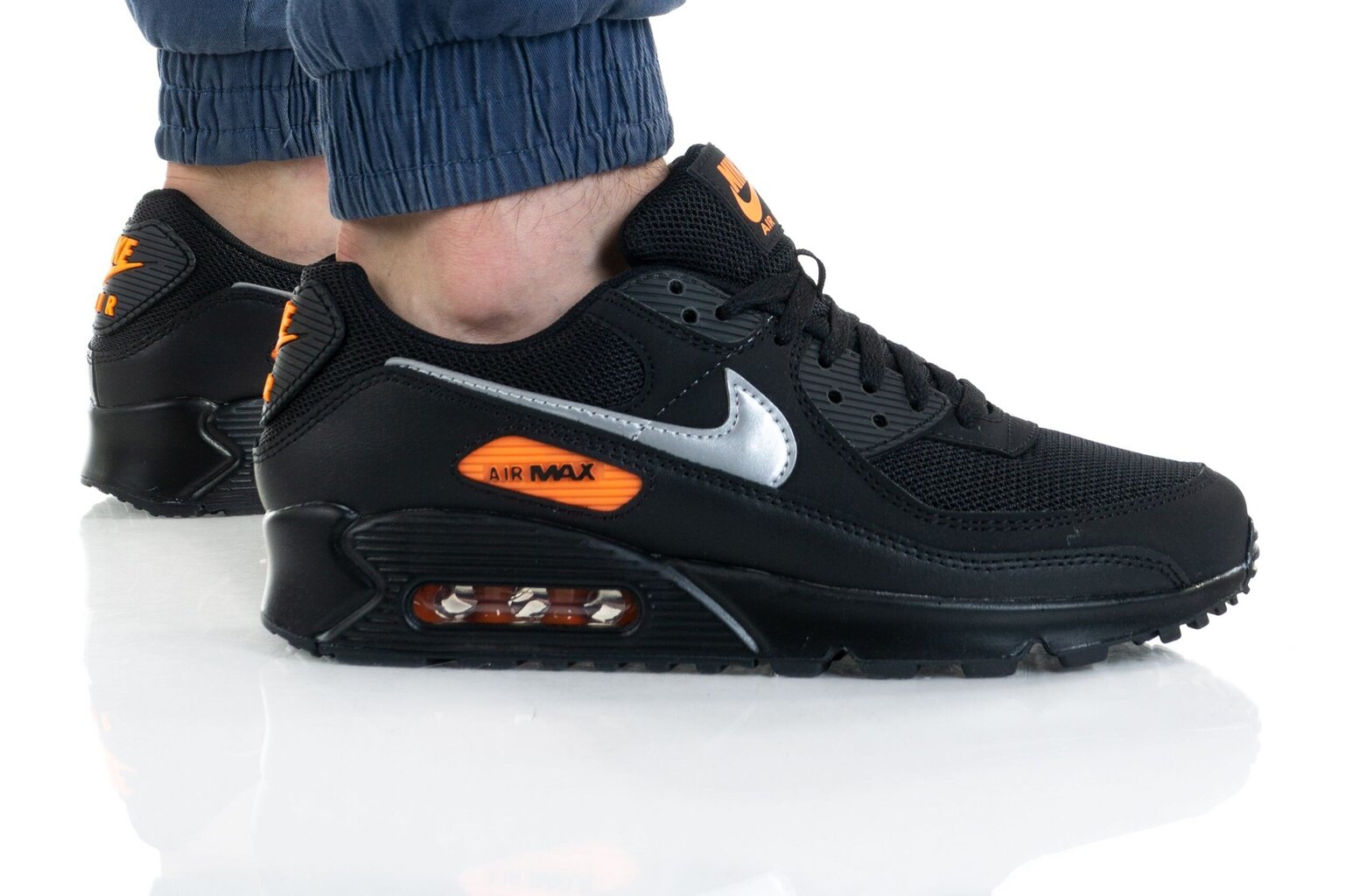 Laisvalaikio bateliai vyrams Nike Air Max 90, juodi kaina ir informacija | Kedai vyrams | pigu.lt