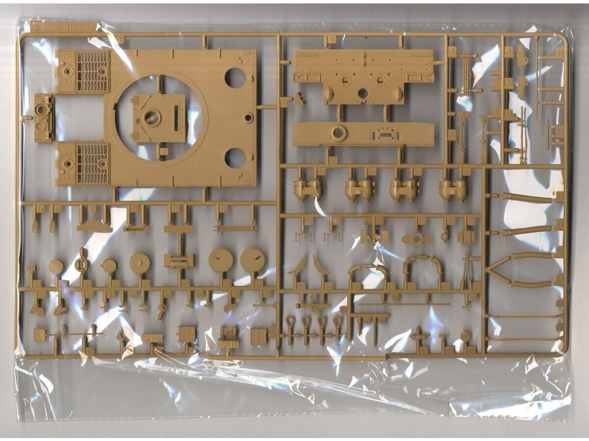 Konstruktorius Rye Field Model - Tiger I Pz.Kpfw.VI Ausf.E Sd.Kfz. 181, 1/35, RFM-5001U, 8 m.+ kaina ir informacija | Konstruktoriai ir kaladėlės | pigu.lt