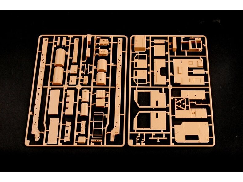 Konstruktorius Hobbyboss - M1070 Truck Tractor & M1000 Heavy Equipment Transporter Semi-trailer, 1/35, 85502 kaina ir informacija | Konstruktoriai ir kaladėlės | pigu.lt