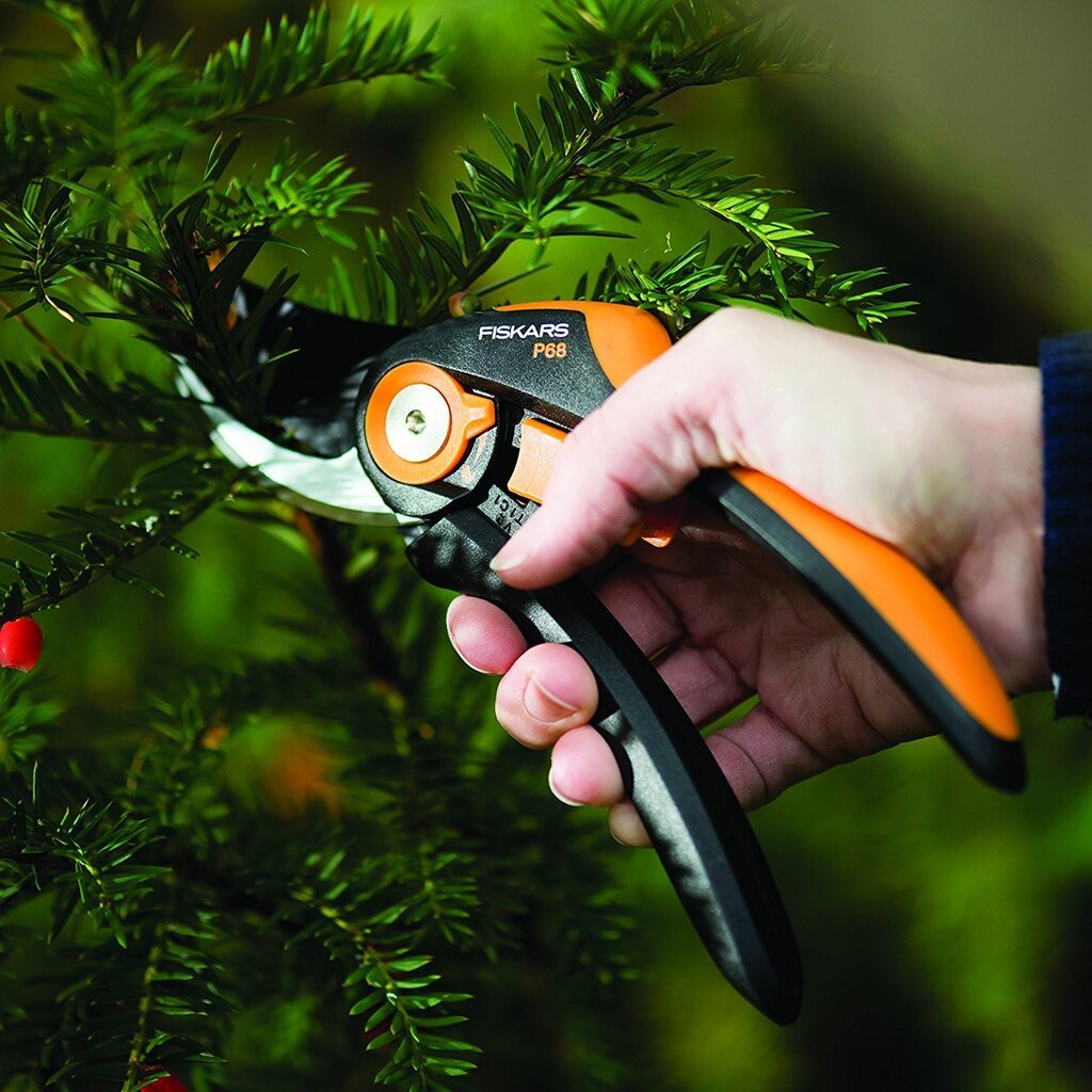 Sekatorius Fiskars SmartFit P68 111610 цена и информация | Sodo įrankiai | pigu.lt