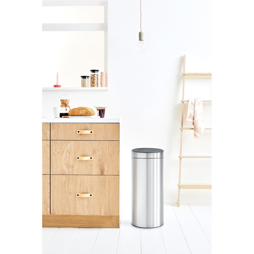 Brabantia šiukšliadėžė, 30 l, pilka цена и информация | Šiukšliadėžės | pigu.lt