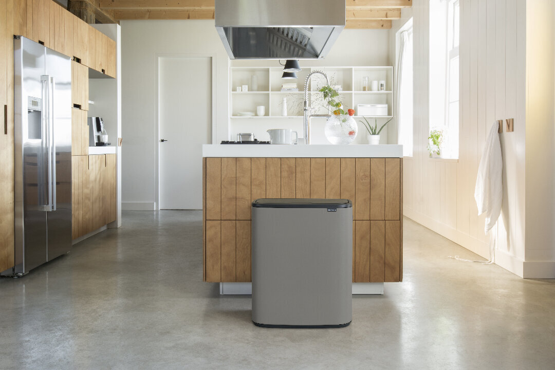 Brabantia šiukšliadėžė Bo Touch Bin, 2x30 l, pilka kaina ir informacija | Šiukšliadėžės | pigu.lt