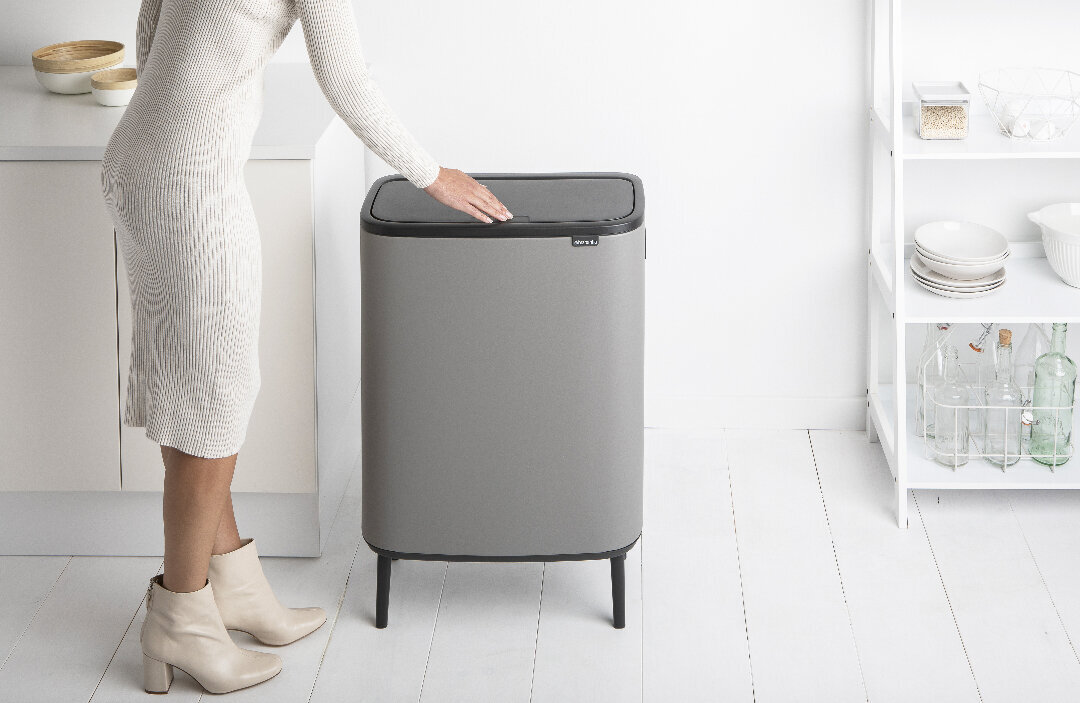 Brabantia Bo touch Bin Hi šiukšlių dėžė, 60 l, mineralinio betono pilkas kaina ir informacija | Šiukšliadėžės | pigu.lt