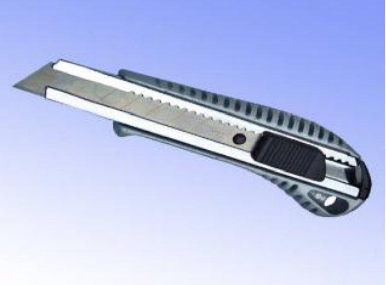 Laužomas peilis metalinis 18mm Dedra M9017 kaina ir informacija | Mechaniniai įrankiai | pigu.lt