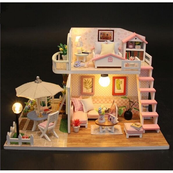 Medinis dviejų aukštų lėlių namelis, su LED apšvietimu kaina ir informacija | Žaislai mergaitėms | pigu.lt