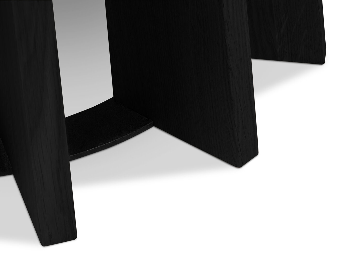 Kavos staliukas Interieurs 86 Irene, 140 cm, juodas kaina ir informacija | Kavos staliukai | pigu.lt