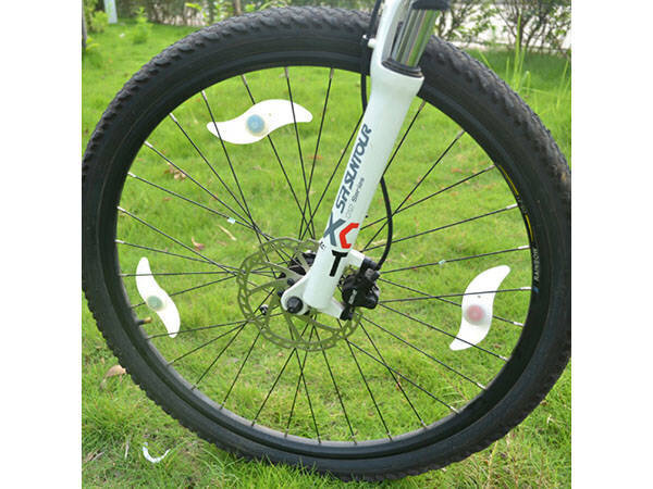 Dviračio rato LED apšvietimas Bumerangas, 2 vnt. kaina ir informacija | Žibintai ir atšvaitai dviračiams | pigu.lt