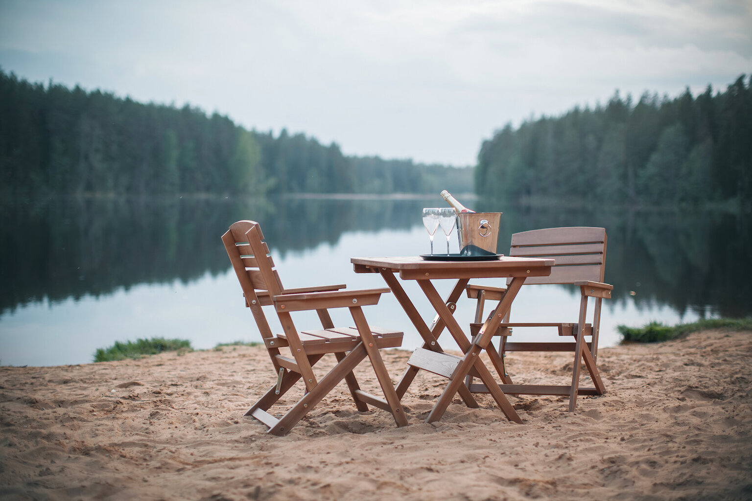 Rinkinys „Heini 2“ sulankstomas, baltas, Folkland Home цена и информация | Lauko baldų komplektai | pigu.lt