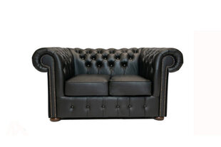 Chesterfield Class odinė sofa | 2 vietų | Blizgi juoda| 12 metų garantija kaina ir informacija | Sofos | pigu.lt