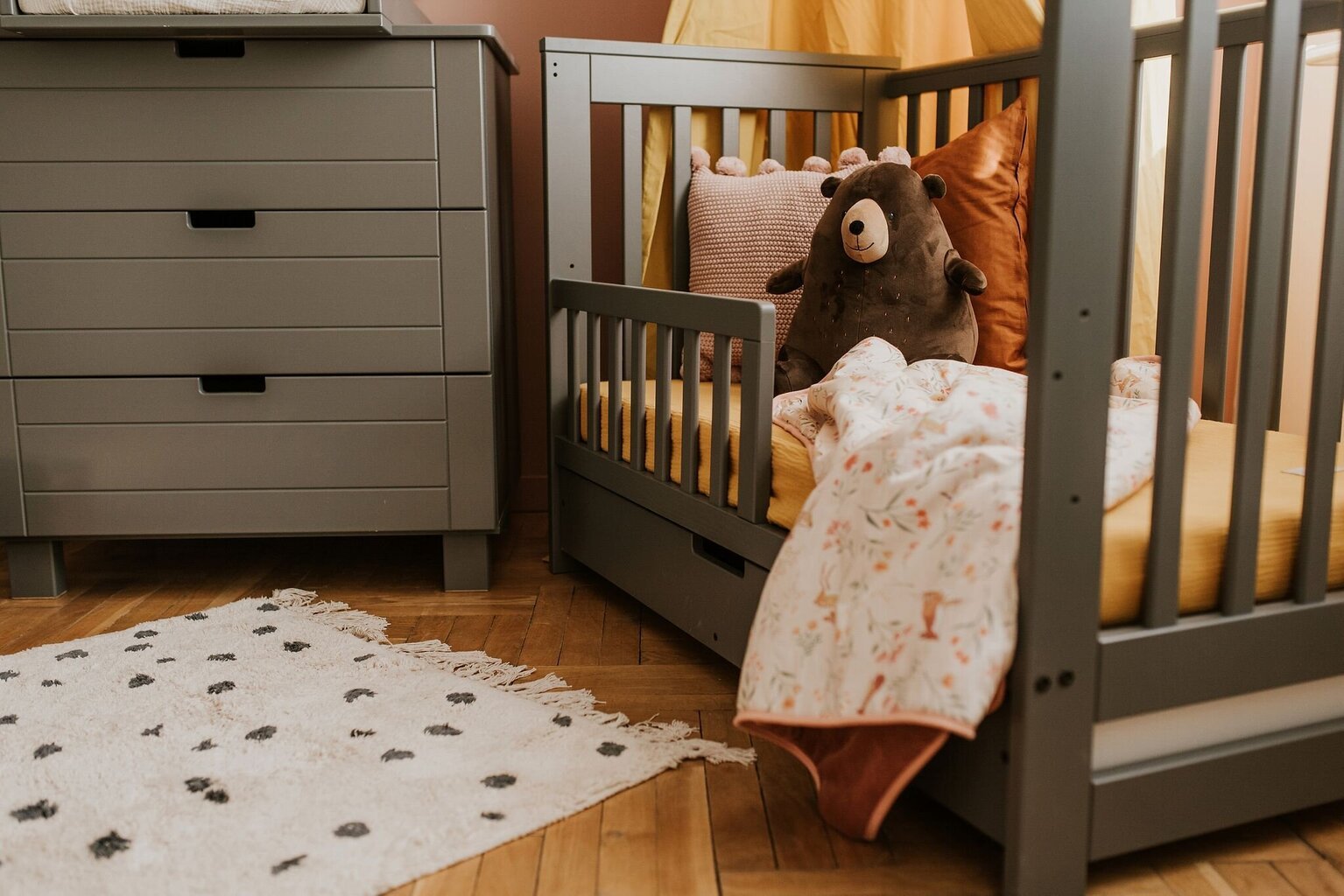 Lovytė Klups Iwo, 60x120 cm, pilka kaina ir informacija | Kūdikių lovytės | pigu.lt