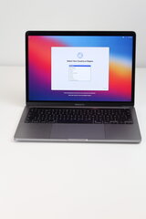 MacBook Pro 2020 Retina 13" 2xUSB-C - Core i5 1.4GHz / 8GB / 256GB SSD / SWE / серый (подержанный, состояние A) цена и информация | Ноутбуки | pigu.lt