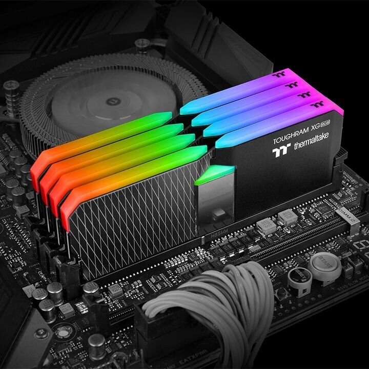 Thermaltake Toughram XG RGB kaina ir informacija | Operatyvioji atmintis (RAM) | pigu.lt