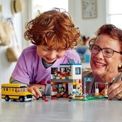 60329 LEGO® City Community День в школе цена и информация | Конструкторы и кубики | pigu.lt