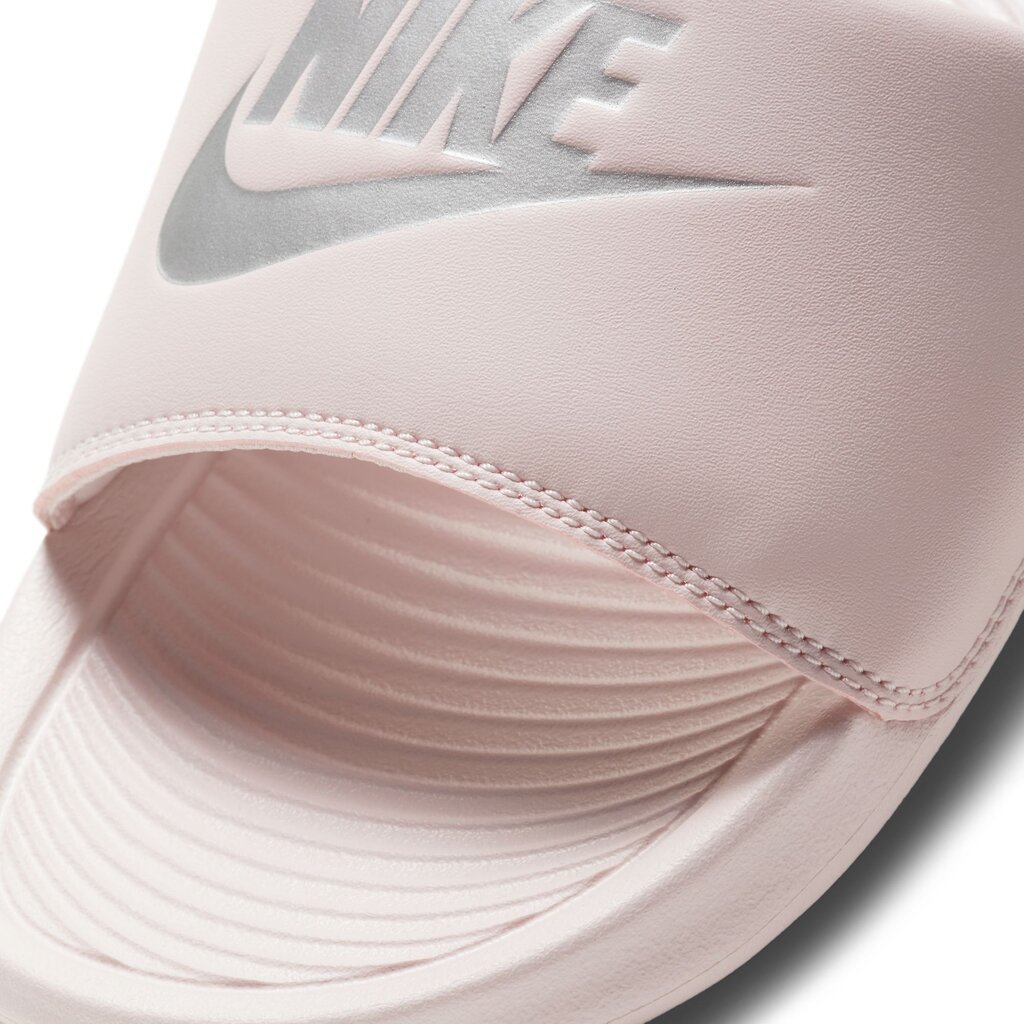 Nike moteriškos šlepetės VICTORI ONE SLIDE, šviesiai rožinės spalvos kaina ir informacija | Šlepetės moterims | pigu.lt