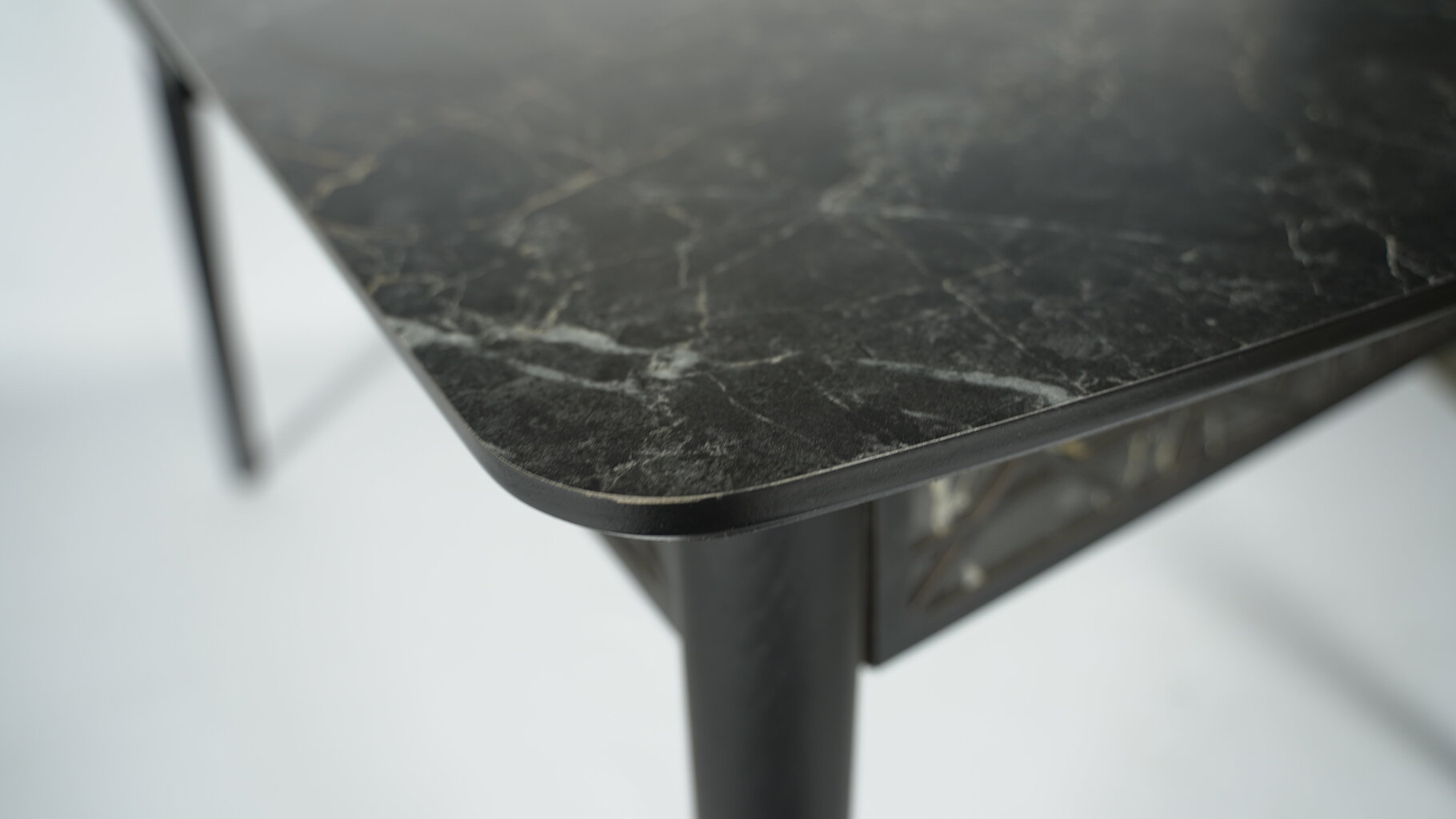 Išskleidžiamas stalas BALI Black Marble kaina ir informacija | Virtuvės ir valgomojo stalai, staliukai | pigu.lt