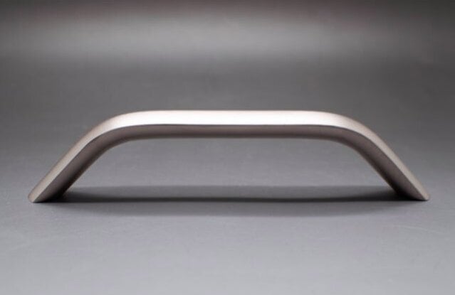Rankena metalinė, aliuminio, nepermatoma. "Belina" 128mm. kaina ir informacija | Baldų rankenėlės | pigu.lt