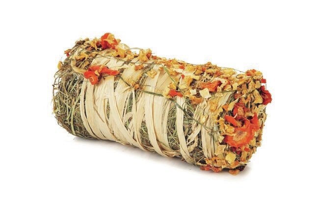 Šieno ritinėlis graužikams su daržovėmis Beeztees, 16 cm цена и информация | Graužikų ir triušių maistas | pigu.lt
