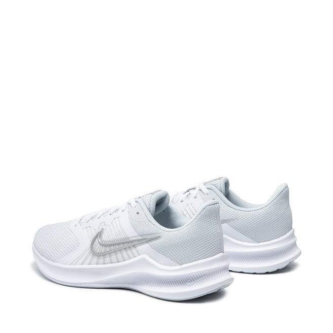 Moteriški sportbačiai Nike Downshifter 11 White Metallic Silver kaina ir informacija | Sportiniai bateliai, kedai moterims | pigu.lt