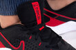 Kedai vyrams Nike Legend Essential 2 CQ9356-005, juodi kaina ir informacija | Sportiniai bateliai, kedai moterims | pigu.lt