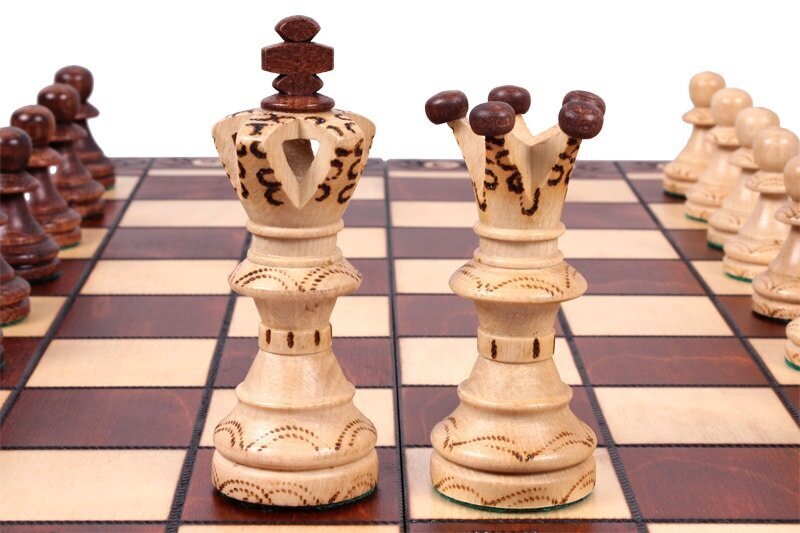 Šachmatų lenta su medinėmis sagomis Ambasadorius kaina ir informacija | Stalo žaidimai, galvosūkiai | pigu.lt