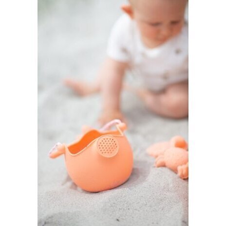 Silikoninis laistytuvas Scrunch, oranžinis цена и информация | Vandens, smėlio ir paplūdimio žaislai | pigu.lt