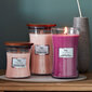 WoodWick kvapioji žvakė Wild Berry & Beets, 275 g цена и информация | Žvakės, Žvakidės | pigu.lt