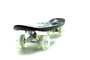 Pennyboard - riedlenė 65 cm, su šviečiančias ratukais ir rankena kaina ir informacija | Riedlentės | pigu.lt