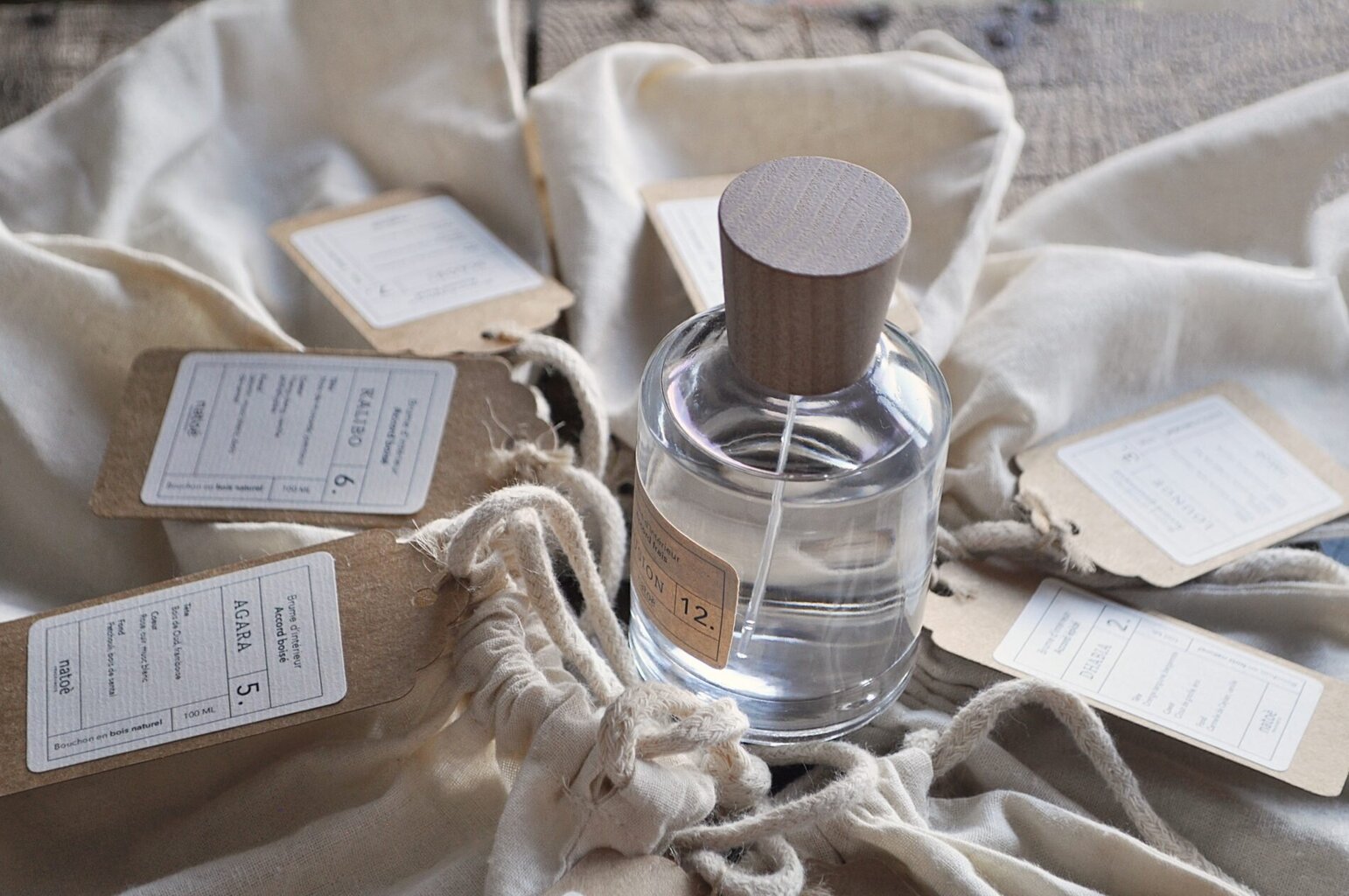 Purškiamas kvapas Natoè Fragrances Agara N°5, 100 ml kaina ir informacija | Namų kvapai | pigu.lt
