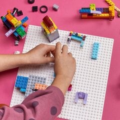 11026 LEGO® Classic Белая базовая пластина цена и информация | Конструкторы и кубики | pigu.lt