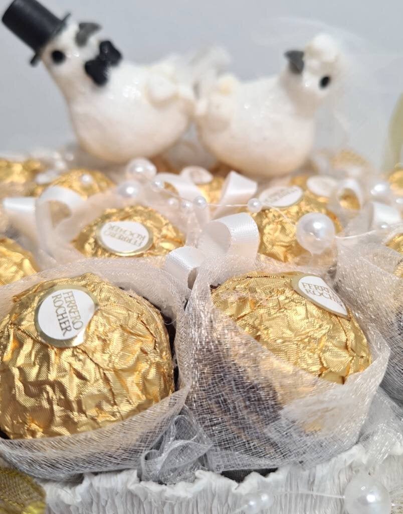 Dėžutė Wedding su saldainiais Ferrero цена и информация | Saldumynai | pigu.lt