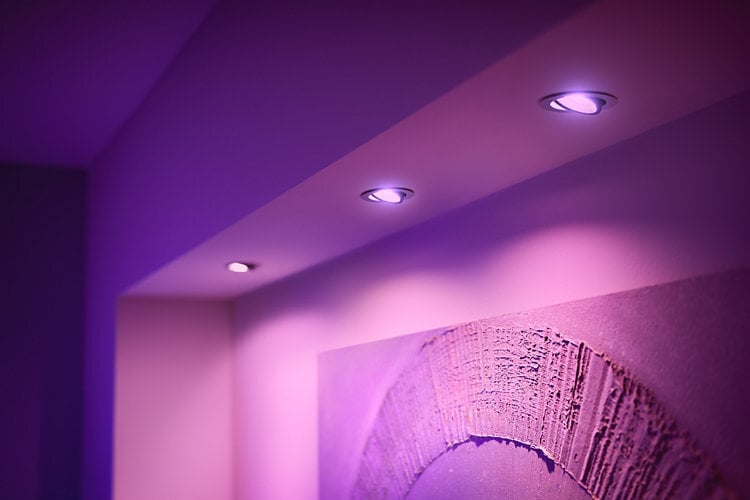 Philips Hue įmontuojamas taškinis šviestuvas Centura kaina ir informacija | Įmontuojami šviestuvai, LED panelės | pigu.lt