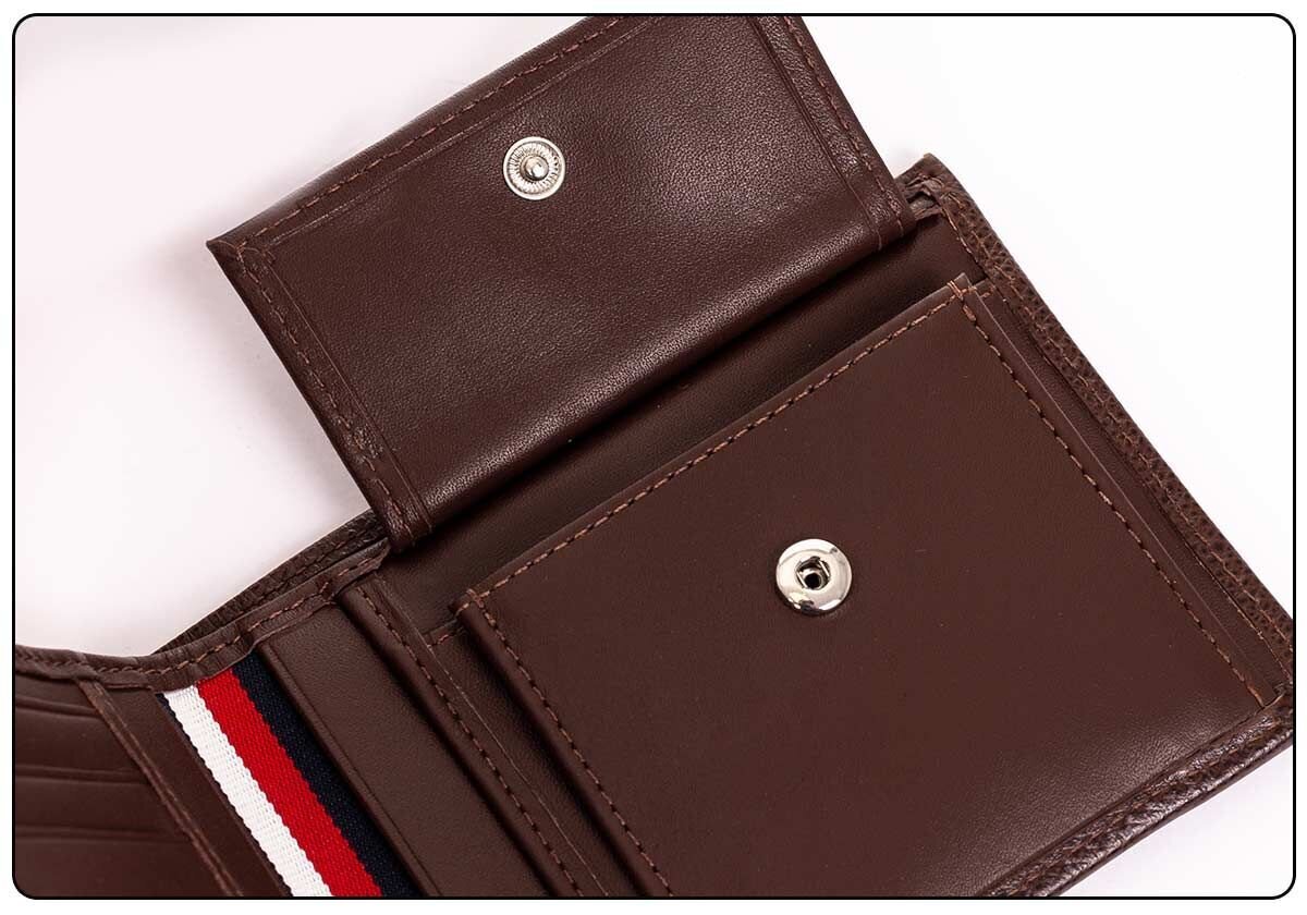 Vyriška piniginė Tommy Hilfiger BUSINESS CC ADN COIN WALLET BROWN AM0AM06531 GBT 37641 цена и информация | Vyriškos piniginės, kortelių dėklai | pigu.lt