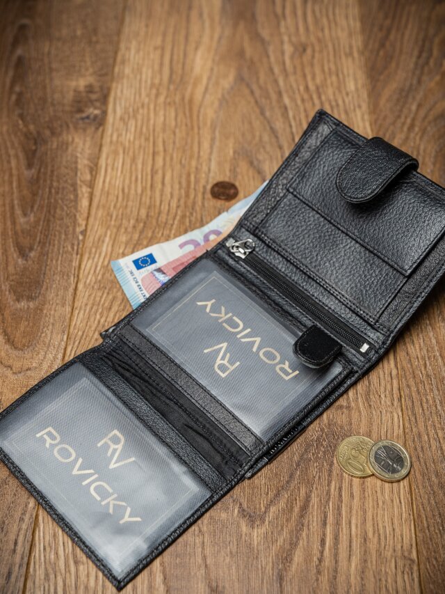 Vyriška odinė piniginė Ronaldo, juoda kaina ir informacija | Vyriškos piniginės, kortelių dėklai | pigu.lt